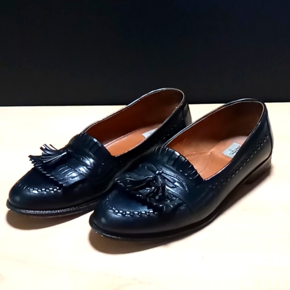 Vintage Cable & Co. Loafers - Picture 3 of 11